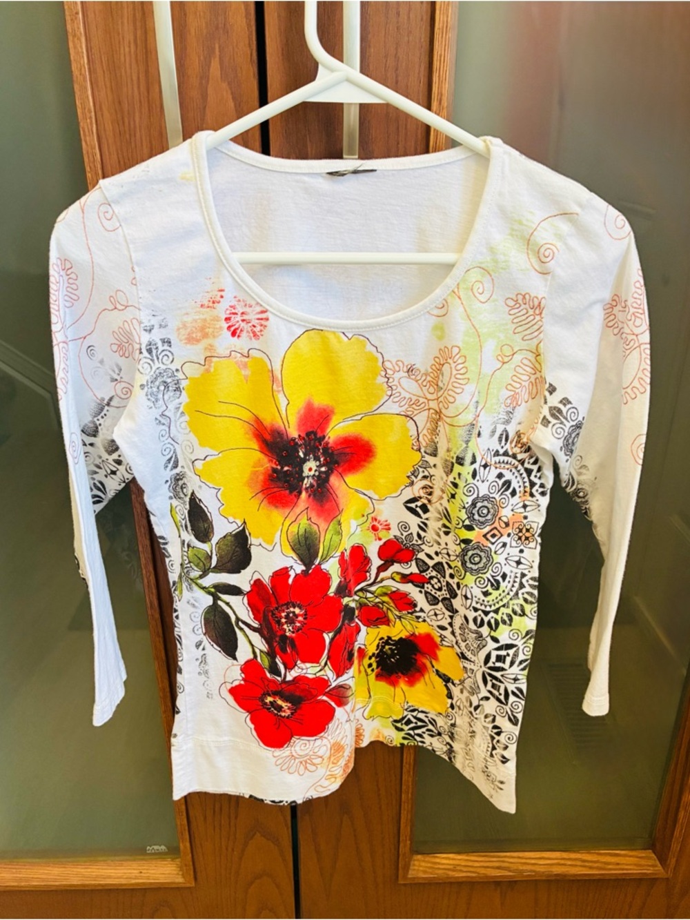 Floral Scoop Neck Long-Sleeve Top - White with Red & Yellow Flowers
